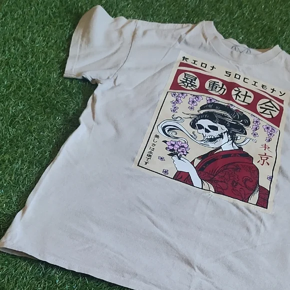 Riot Society Graphic Tee - Picture 1 of 5